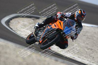 media/Nov-01-2025-TrackDaz (Sat) [[2b4d5192bc]]/B Group/1220pm (Turn 2 Outside)/